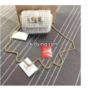 上質なCHRISTIAN louboutin スーパーコピー ルブタン バッグ コピー　長く愛用する斜め掛けバッグ_クリスチャンルブタン スーパーコピー CHRISTIAN louboutin スーパーコピー_ブランド コピー 激安(日本最大級)kidying26Da811z