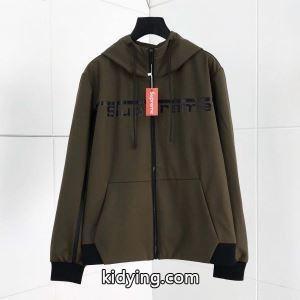 シュプリーム コピーこの冬にしたい素敵なスタイル supreme コピー 秋冬ファッションの決め手 フード付きコート 冬の最旬コーデに仕上げる_シュプリーム コピー supreme コピー_ブランド コピー 激安(日本最大級)kidying26TPnOni