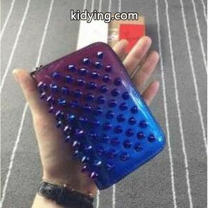 素敵なルブタン財布コピーCHRISTIAN louboutin ブランド コピーラウンドファスナーミニ財布スパイクスグラデーションkidying26GXvCqa