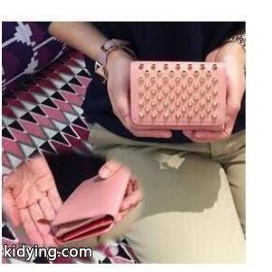 最上級　CHRISTIAN LOUBOUINルブタン 財布 コピー　高級感溢れるレデイース用の3つ折ミニ財布_クリスチャンルブタン ブランド コピー CHRISTIAN louboutin ブランド コピー_ブランド コピー 激安(日本最大級)kidying26b8bOzy