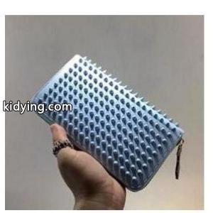個性的な色合い　Christian louboutin コピー クリスチャンルブタン コピー PANETTONE WALLET スパイクスタッズ レザー長財布　ライトブルー_クリスチャンルブタン コピー CHRISTIAN louboutin コピー_ブランド コピー 激安(日本最大級)kidying26aS11TD