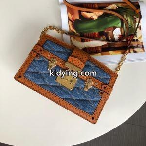 上品な秋冬コーデに仕上げる ルイ ヴィトン ブランド コピー LOUIS vuitton ブランド コピー 斜め掛けバッグ 2026年秋冬最新のトレンド_ルイ ヴィトン ブランド コピー LOUIS vuitton ブランド コピー_ブランド コピー 激安(日本最大級)kidying26eO1zCy