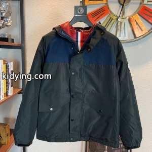 秋を感じるスタイルを楽しむ モンクレール コピー 冬ファッションコーデの幅も広がる moncler コピー メンズ ダウンジャケット 真冬でおしゃれに着こなす 2色可選_モンクレール コピー moncler コピー_ブランド コピー 激安(日本最大級)kidying264Hn4jy