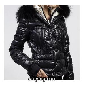 細身のmoncler ブランド コピーダウンジャッケット！クリスマスに妻に贈りたいギフト_女性用ダウンジャケット_モンクレール ブランド コピー特集_スーパーコピーブランド激安通販 専門店kidying26OL51by