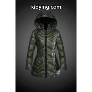 2026 秋冬 moncler ブランド コピー モンクレール ブランド コピー 高級感演出 レディース ダウンジャケット8821_女性用ダウンジャケット_モンクレール ブランド コピー特集_スーパーコピーブランド激安通販 専門店kidying26iOfqOr