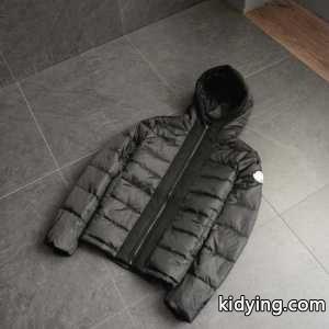 スタイリッシュな印象 2026秋冬 モンクレール コピーmoncler コピー  ベスト ダウンジャケット厳しい寒さに耐える_男性用ダウンジャケット_モンクレール コピー特集_スーパーコピーブランド激安通販 専門店kidying26b0DW9D