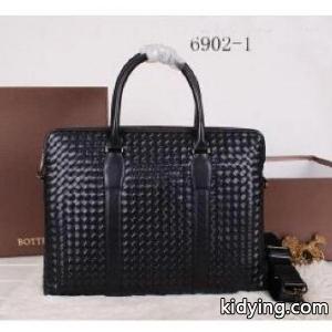 今季の爆款　BOTTEGA veneta コピーボッテガ ヴェネタ コピー スーパー コピー 　高級感あるメンズバッグ_ボッテガ ヴェネタ コピー メンズバッグ_バッグ メンズ_スーパーコピーブランド激安通販 専門店kidying26HXj41n