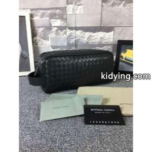 個性的なデザ ボッテガ ヴェネタ スーパーコピー BOTTEGA veneta スーパーコピー 斜め掛けバッグ 2026春夏新作_ボッテガ ヴェネタ スーパーコピー メンズバッグ_バッグ メンズ_スーパーコピーブランド激安通販 専門店kidying26XrGr0j