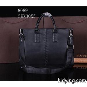 2026 BOTTEGA veneta ブランド コピー ボッテガ ヴェネタ ブランド コピー 贈り物にも◎ メンズ用 手持ち&ショルダー掛け 8089_ボッテガ ヴェネタ ブランド コピー メンズバッグ_バッグ メンズ_スーパーコピーブランド激安通販 専門店kidying26CyWruq