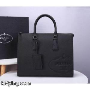 限定アイテムが登場 プラダ ブランド コピー prada ブランド コピー 限定色がお目見え ビジネスバッグ 一目惚れ級に_プラダ ブランド コピー メンズバッグ_バッグ メンズ_スーパーコピーブランド激安通販 専門店kidying26Tf011v