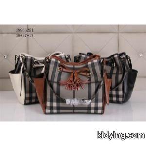 プレゼントに 2026春夏 burberry コピー バーバリー コピー ショルダーバッグ 38966251 3色可選_バーバリー コピー レディースバッグ_バッグ レディース_スーパーコピーブランド激安通販 専門店kidying26LbGXTb