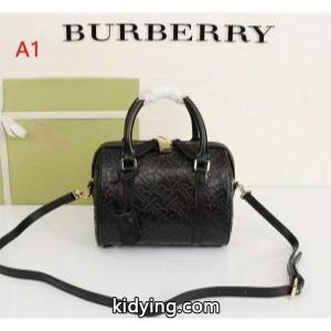今期のトレンド定番アイテム バーバリー ブランド コピー burberry ブランド コピー ショルダーバッグ 4色可選 2026春夏トレンドアイテム_バーバリー ブランド コピー レディースバッグ_バッグ レディース_スーパーコピーブランド激安通販 専門店kidying2605D8Xf