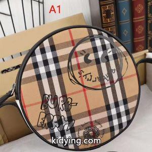 バーバリー コピー burberry コピー ショルダーバッグ 2色可選 今流行りの最新コレクション  2026春夏は人気定番_バーバリー コピー レディースバッグ_バッグ レディース_スーパーコピーブランド激安通販 専門店kidying26W1Xryu