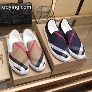 魅力的なカラー使い burberry コピーブランド バーバ...