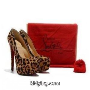 高品質な素材のCHRISTIAN louboutin コピークリスチャン　ルブタンコピー　ハイヒール レディース　パンプス 　レオパードkidying26vi0f0b