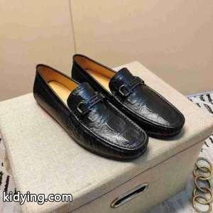 ローファー 遊び心たっぷり秋冬コーデサルヴァトーレフェラガモ 秋冬コーデに合わせやすい FERRAGAMO 着こなしの幅が広がる_フェラガモ FERRAGAMO_ブランド コピー 激安(日本最大級)kidying26PTT9Hn