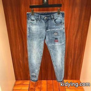この冬欲しいスタイル ドルチェ＆ガッバーナ コピー Dolce&gabbana コピー 秋冬ファッションのマストアイテム デニムパンツ この秋冬に選びたいデザイン_ドルチェ＆ガッバーナ コピー DOLCE & gabbana コピー_ブランド コピー 激安(日本最大級)kidying26mGvOvC