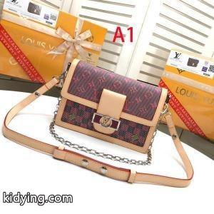 ルイ ヴィトン スーパーコピー LOUIS vuitton スーパーコピー 斜め掛けバッグ 2色可選 2026秋冬におしゃれな着こなし 真冬にもうまく着こなせる_ルイ ヴィトン スーパーコピー LOUIS vuitton スーパーコピー_ブランド コピー 激安(日本最大級)kidying26Tv0nCa