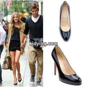 見た目の美しさと履き心地の良いクリスチャン ルブタン　Christian louboutin スーパーコピー　レデイース用のブラックハイヒールパンプス_クリスチャンルブタン スーパーコピー CHRISTIAN louboutin スーパーコピー_ブランド コピー 激安(日本最大級)kidying26q0PzKj