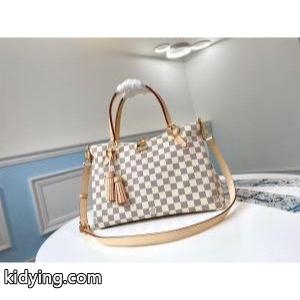 ルイ ヴィトン コピー落ち着いたニュアンスコーデ LOUIS vuitton コピー 毎日のおでかけが楽しむ レディースバッグ_ルイ ヴィトン コピー LOUIS vuitton コピー_ブランド コピー 激安(日本最大級)kidying26iCiuma