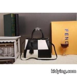 大人可愛いフェンディ コピーfendi コピー バッグレディースハンドバッグショルダー掛け２wayバッグkidying26CS1zKv