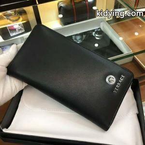 versace ブランド コピーヴェルサーチ ブランド コピービジネス用　メンズ財布スーパーコピーDP33597-DCRGRD41UB　ウォレット　ラウンドファスナー長財布　ブラック　レザーkidying26ymGrOD