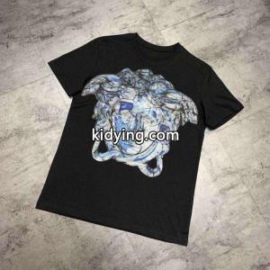 versace コピー ヴェルサーチ コピー 半袖Tシャツ 2色可選 爆発的人気　再入荷 春夏最新作　完売必至_ヴェルサーチ コピー versace コピー_ブランド コピー 激安(日本最大級)kidying26aiay4r
