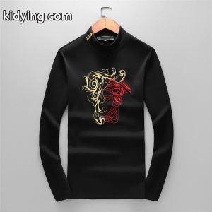 秋冬おしゃれをより楽しませる 2026秋冬におしゃれな着こなし ヴェルサーチ コピー versace コピー 長袖Tシャツ_ヴェルサーチ コピー versace コピー_ブランド コピー 激安(日本最大級)kidying26mO1bim