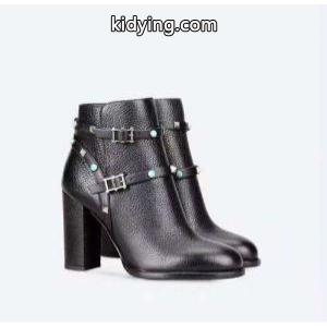 上質ヴァレンティノ ブランド コピーコピーレディースショートブーツ valentino ブランド コピー ROCKSTUD ROLLING BOOTIE ストラップkidying26z8TzmC