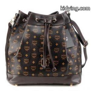 トレンド mcm ブランド コピー エムシーエム ブランド コピー コピー レディース　レザー　ショルダーバッグ　巾着バッグkidying26mSTjqa