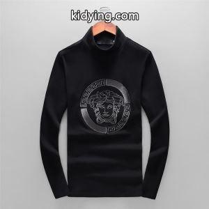 秋冬ナチュラルコーデに大活躍 2026秋冬におしゃれな着こなし ヴェルサーチ スーパーコピー versace スーパーコピー 長袖Tシャツ_ヴェルサーチ スーパーコピー versace スーパーコピー_ブランド コピー 激安(日本最大級)kidying26uqCuKn