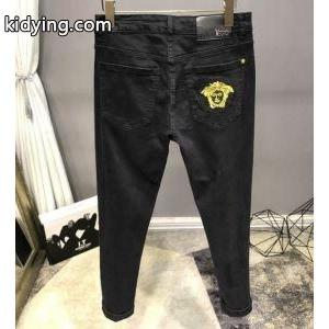 トレンドコーデを格上げ ヴェルサーチ コピーversace コピー春夏ならではのコーデに ジーンズ_ヴェルサーチ コピー versace コピー_ブランド コピー 激安(日本最大級)kidying26W9Hr8f