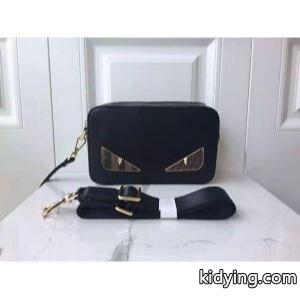 ミニバッグ 上品な秋冬コーデに仕上げる フェンディ コピー秋のコーデで使いやすい fendi コピー 着こなしの幅が広がる_フェンディ コピー fendi コピー_ブランド コピー 激安(日本最大級)kidying26DeCqGr