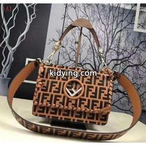 KAN I FBag in PU8BT284A7T5F0KURfendi スーパーコピーフェンディ スーパーコピー コピー良い通気性撥水性カビ防止バッグ３色可選PUレザーkidying260biCya