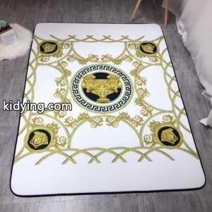 最高品質の繊維で密織りされている ヴェルサーチ スーパーコピーversace スーパーコピー 毎日安心してお使える ラグカーペット 寒い時期には必需品_ヴェルサーチ スーパーコピー versace スーパーコピー_ブランド コピー 激安(日本最大級)kidying26uey0Lv