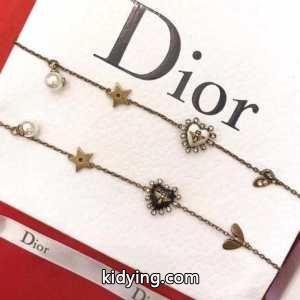 ディオール ブランド コピー 最新秋冬トレント dior ブランド コピー 2026年秋冬最新のトレンド ブレスレット この秋トレンドに合わせる着こなし_ディオール ブランド コピー dior ブランド コピー_ブランド コピー 激安(日本最大級)kidying26mSH1Tf