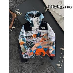 存在感抜群Suprem TNF Arc ロゴ Mountain Parkaコラボモデル 人気激安ジャケットkidying26GLjqeu