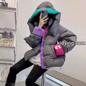 冬の最旬コーデ 2026年秋冬最新のトレンド celine コピーブランド セリーヌ コピーブランド偽物 ダウンジャケット 3色展開ユニセックスkidying26SPHzKv