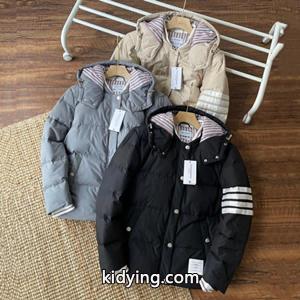 この冬一番使いやすい防寒着 THOM browne コピーブランド コピー メンズダウンジャケット 落ち着いたシック 保温性kidying260HHTHv