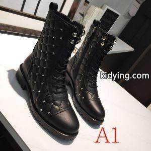 2色可選 ヴァレンティノ スーパーコピー 秋冬らしいカジュアルな雰囲気を持つ valentino スーパーコピー 華やかに魅せる秋冬コーデ レザーブーツ 冬ファッションの定番_ヴァレンティノ スーパーコピー valentino スーパーコピー_ブランド コピー 激安(日本最大級)kidying26XLzuSr