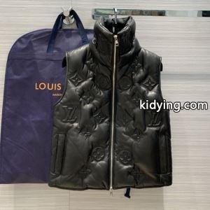 程よい抜け感を演出 　ルイ ヴィトン コピー LOUIS vuitton コピー　冬で可愛くて楽チンな人気アイテム トップス　秋冬っぽいスタイルを作り出す_ルイ ヴィトン コピー LOUIS vuitton コピー_ブランド コピー 激安(日本最大級)kidying26biyeae