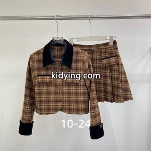 数量限定❤セリーヌ コピー セットアップコピーceline コピー秋冬2点セットスカート使いやすい美品kidying26jia8fu