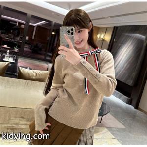 秋冬トレンド♥トムブラウン スーパーコピーセーターコピー♥THOM browne スーパーコピー可愛い人気アイテムカーキ色kidying26XL5Hra