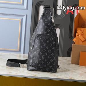 LOUIS vuitton ブランド コピー ルイヴィトン ブランド コピー コピー 気モデル 高級感漂う モノグラム ボディバッグ 実用性抜群kidying261XHrqi