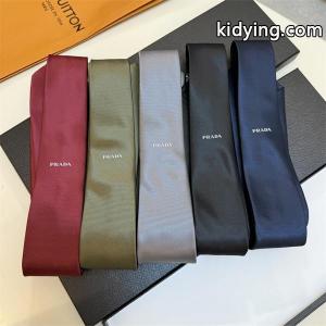 プラダ コピーprada コピー激安メンズ新作ロゴネクタイ同色ジャカード仕立て上質シルク中性デザインビジネスフォーマル対応kidying26m8bW1f