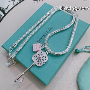 洗練アクセント コンビ チャーム ネックレス 売れ筋 ブランド コピー tiffany&Co ティファニー ブランド コピー コピーkidying26mKLD0D