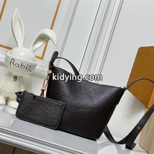 セット主役 2026新作 高級感 エンボス LOUIS vuitton コピー ルイヴィトン コピー コピー ショルダーバッグkidying26yW9HTr