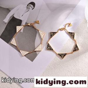 【2色展開】エナメル トライアングルロゴ プラダ コピーブランド ブレスレット 偽物kid264bqieq