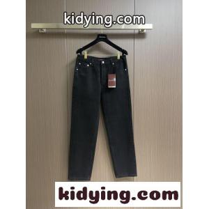 合わせやすい ホースビット付き デニムパンツ グッチ スーパーコピー ジーンズ 偽物 ブラックkid26fmmium