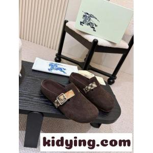 人気 カジュアル スエード アーチンクロッグ バーバリー コピーブランド サンダル 偽物 ダークブラウンkid26jOvmGv
